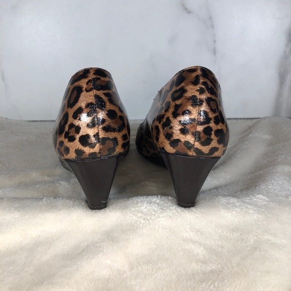 Gianni Bini Cheetah Wedges Sz 7.5 Med - Picture 6 of 16